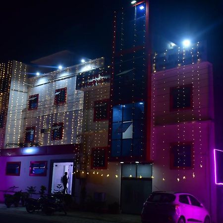 Hotel Awadh Palace Sahjanwa Exterior foto