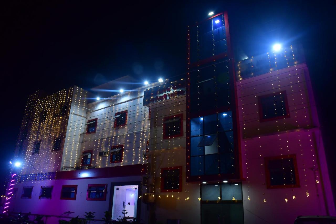 Hotel Awadh Palace Sahjanwa Exterior foto